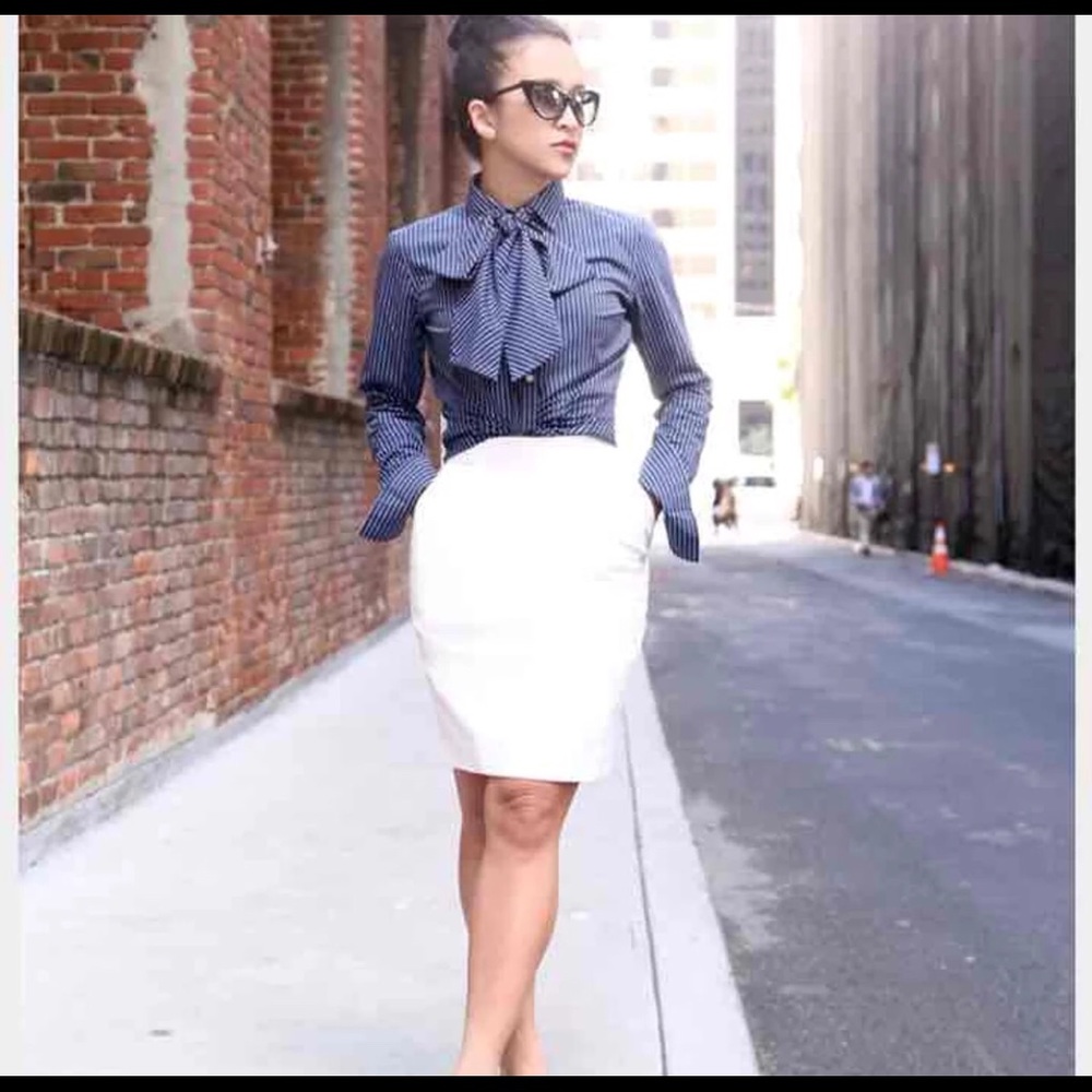 Banana Republic Riley bow tie blouse sz4